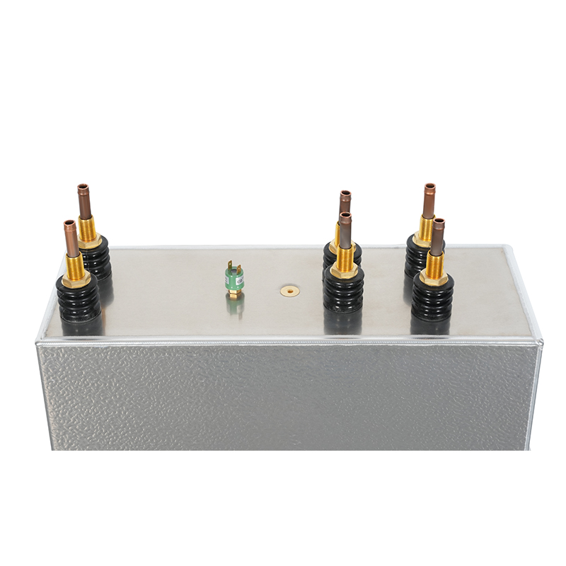 Elektromagnetische Analyse der Sammelschienengeometrie in RFM 3300V 7350KVar 1500Hz metallisierten Filmheizkondensatoren